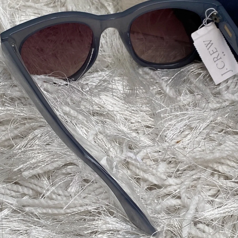 New J. Crew Unisex Classic Square-Frame Sunglasses With Soft Case Gray